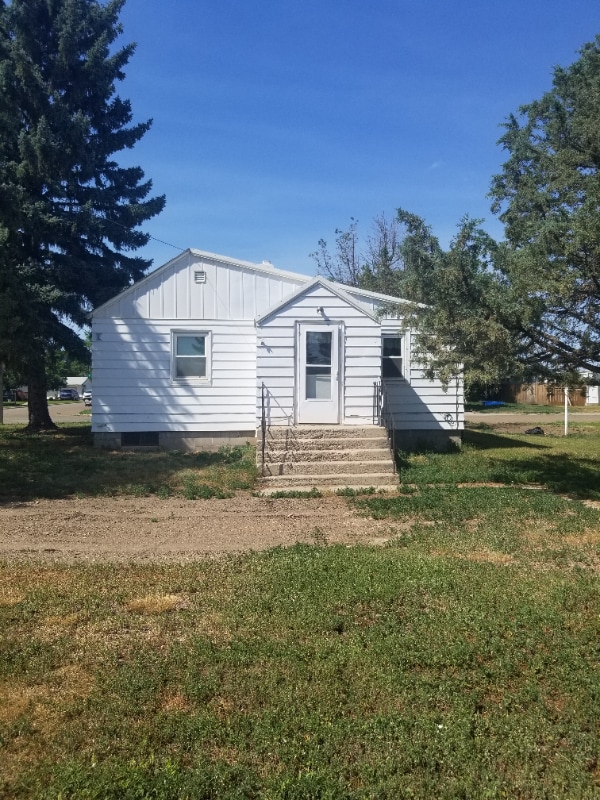 622 3rd Ave E in Culbertson, MT - Building Photo - Building Photo