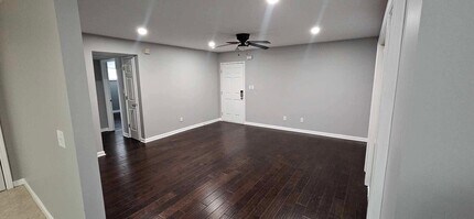1445 Monroe Dr NE, Unit A8 in Atlanta, GA - Foto de edificio - Building Photo