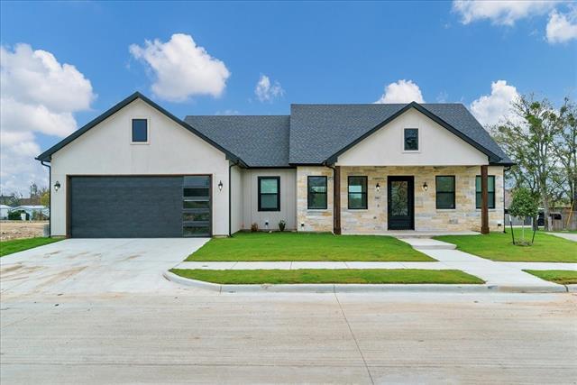 500 Highview Ct in Godley, TX - Building Photo