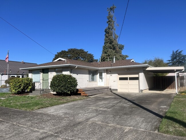 property at 521 E Rose St