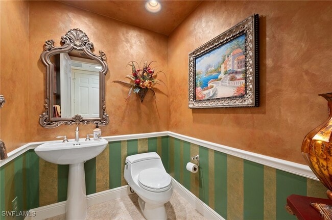 property at 4875 Pelican Colony Blvd