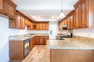 1119 Carmel Cir in Fullerton, CA - Foto de edificio - Building Photo