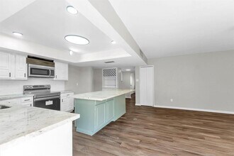 18330 Navajo Trail Dr in Spring, TX - Building Photo - Building Photo