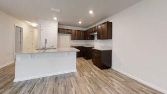 177 Plainview Dr in Palm Coast, FL - Building Photo