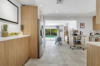 1581 NE 131st Rd in North Miami, FL - Building Photo - Building Photo