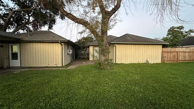 12302 Wrenthorpe Dr in Houston, TX - Building Photo - Building Photo