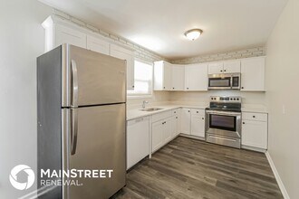 4803 NW Woody Creek Ln in Kansas City, MO - Building Photo - Building Photo