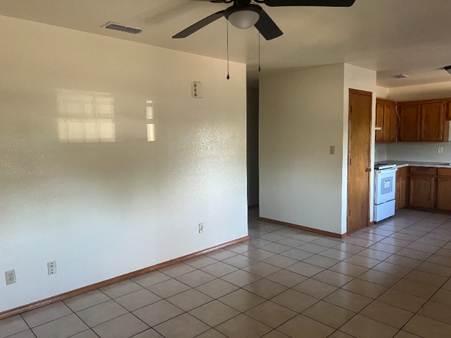 1000 Wild Rose Ln in Brownsville, TX - Building Photo - Building Photo