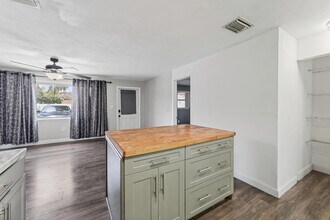 4364 N Mary Cir in Palm Beach Gardens, FL - Building Photo - Building Photo