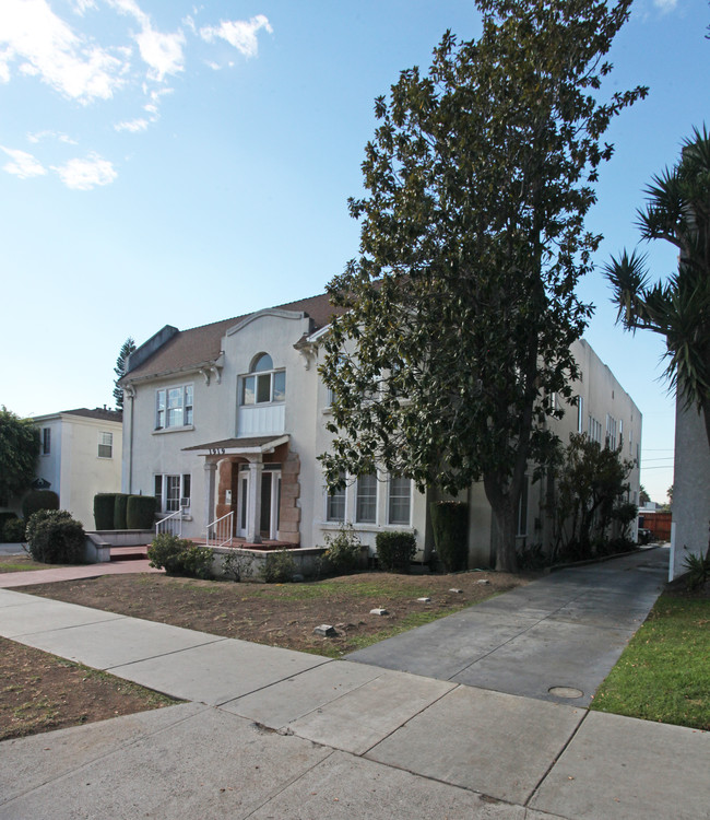 1919 N Vermont Ave in Los Angeles, CA - Building Photo - Building Photo