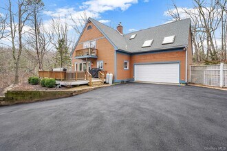 1745 Bayview Ave in Southold, NY - Building Photo - Building Photo