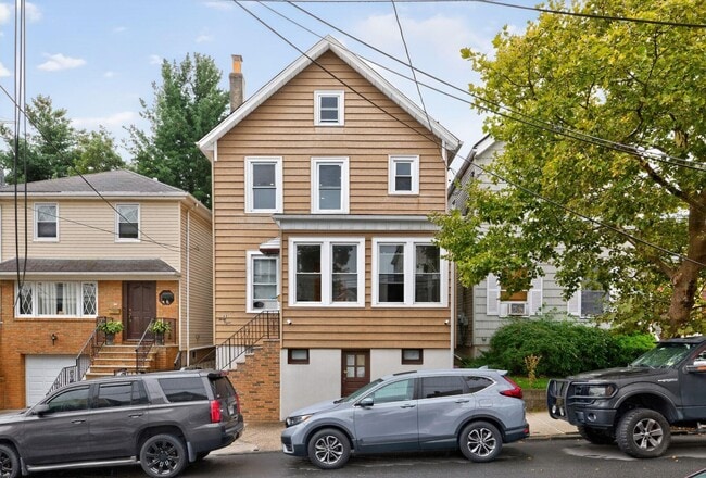 property at 48 Dukes St