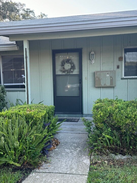 1255 The Grove Rd in Orange Park, FL - Building Photo