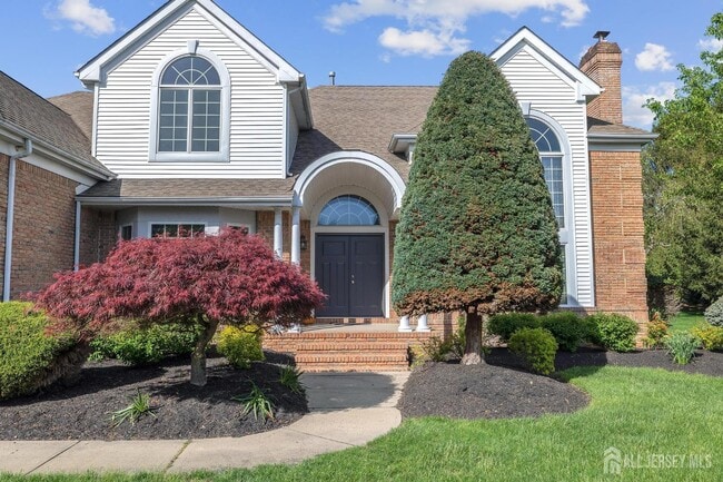 property at 4 Stults Dr