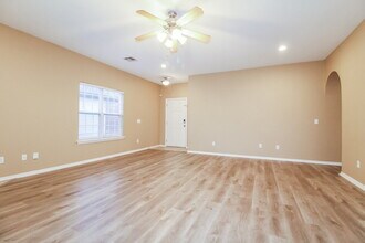 7104 Eagles Landing in Oklahoma City, OK - Foto de edificio - Building Photo