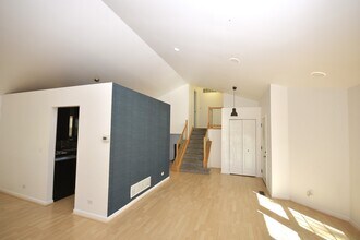 1644 Stockton Ln in Crystal Lake, IL - Building Photo - Building Photo