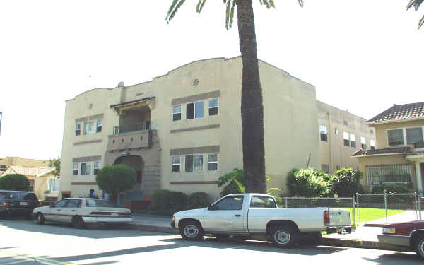 6609 Stafford Ave in Huntington Park, CA - Building Photo - Building Photo