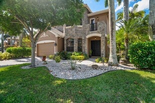 3483 Collonade Dr in Wellington, FL - Building Photo