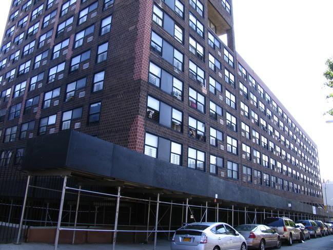 Twin Parks Apartments in Bronx, NY - Building Photo - Building Photo