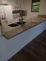 16220 NW 2nd Ave in Miami, FL - Building Photo