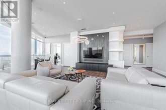 80-LPH80 Marine Parade Dr in Toronto, ON - Building Photo - Building Photo