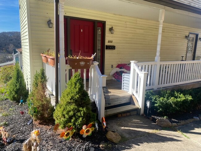 property at 311 S Pennsylvania Ave