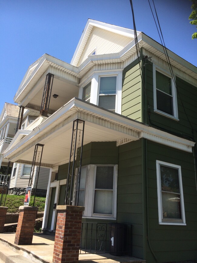 1633 Broadway, Unit Front down apt 1 front, Unit Front down apt 1 front