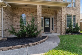 518 Saffron Ct in League City, TX - Building Photo - Building Photo