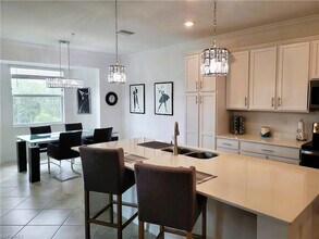 6046 National Blvd in Ave Maria, FL - Foto de edificio - Building Photo