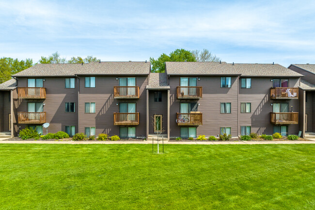 Parkside Manor in Coralville, IA - Foto de edificio - Building Photo