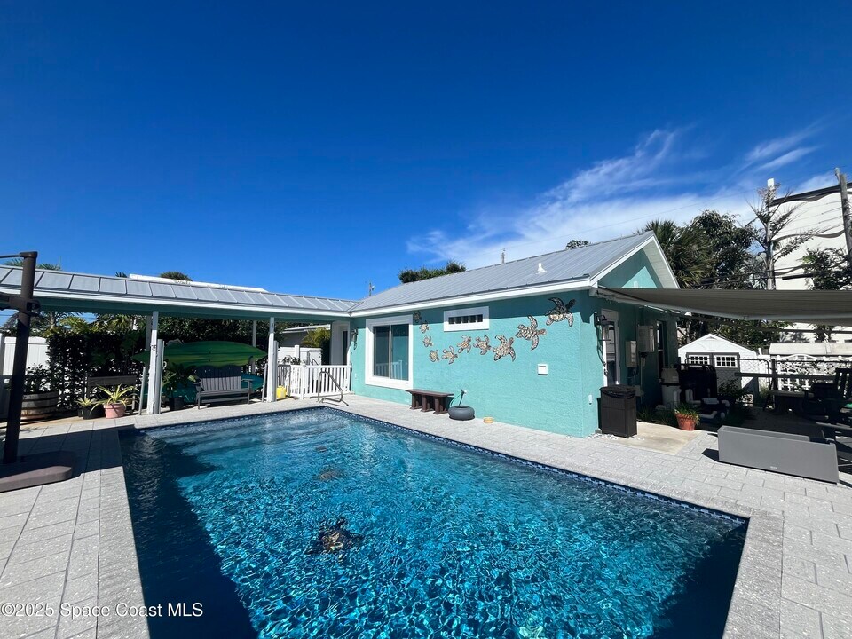 345 S Brevard Ave in Cocoa Beach, FL - Building Photo