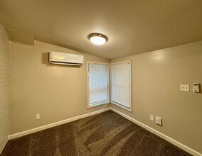 733 S Oliver Ave in Wichita, KS - Building Photo - Building Photo