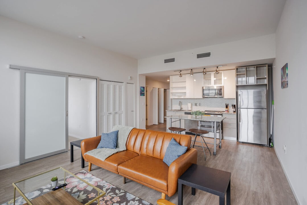 9-JAN-JAN E 4th St in Cincinnati, OH - Building Photo