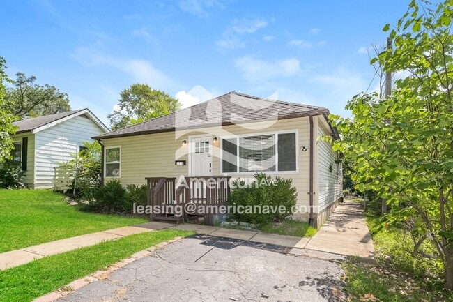 2220 Gaebler Ave in Overland, MO - Building Photo - Building Photo