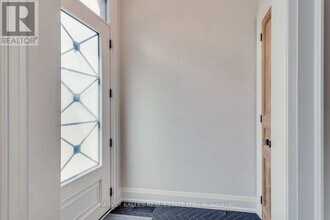 45 Cuthbert Crescent in Toronto, ON - Building Photo - Building Photo