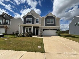 1354 Harleston St in Lake Park, NC - Building Photo