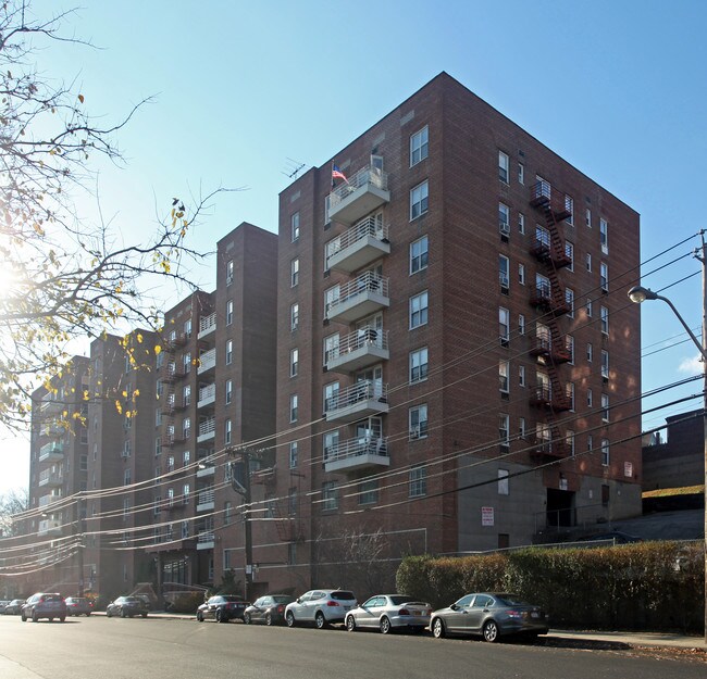 The Darlton Apartments in Yonkers, NY - Foto de edificio - Building Photo
