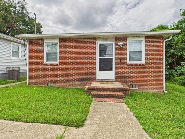 property at 838 S Jones St