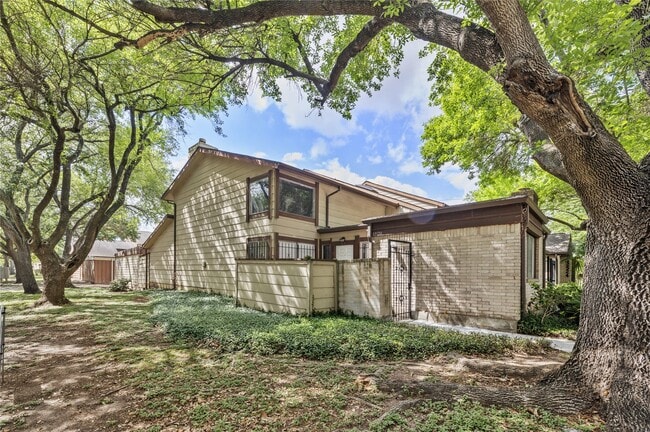 12528 Wellington Park Dr