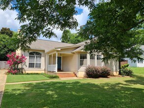 61 Old Orchard Rd in Deatsville, AL - Building Photo - Building Photo