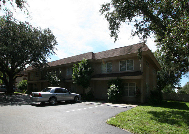 Fairway Oaks in Sarasota, FL - Building Photo - Building Photo