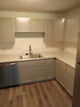 5643 Rock Rd in Union City, GA - Building Photo - Building Photo