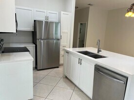 5076 SW 38th Way in Fort Lauderdale, FL - Building Photo