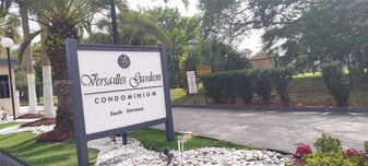 7960 N Colony Cir in Tamarac, FL - Building Photo