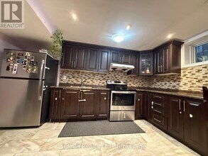 61 Templehill Rd in Brampton, ON - Building Photo - Building Photo