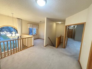 15014 Valley View Pl in Savage, MN - Foto de edificio - Building Photo