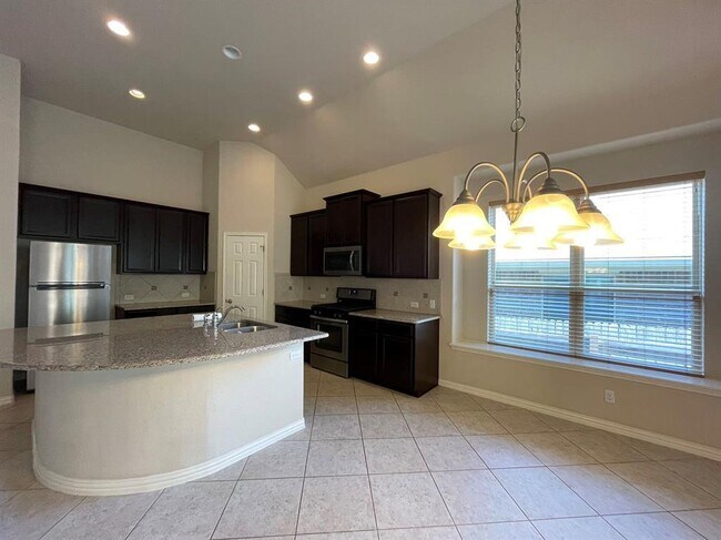 633 Peregrine Way in Leander, TX - Building Photo - Building Photo