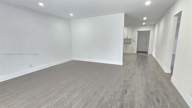 3805 NW 78th Terrace in Coral Springs, FL - Building Photo - Building Photo
