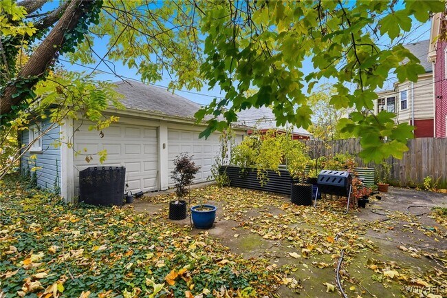 830 Potomac Ave in Buffalo, NY - Building Photo - Building Photo