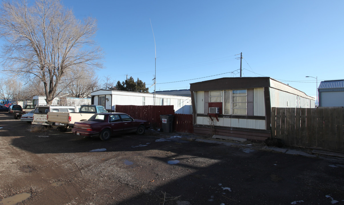 Sunnyside Estates in Heyburn, ID - Building Photo